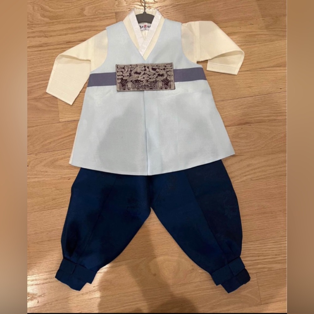Dohl hanbok
